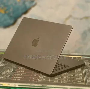 New Laptop Apple MacBook Pro 2024 M4 16GB Apple M4 SSD 512GB