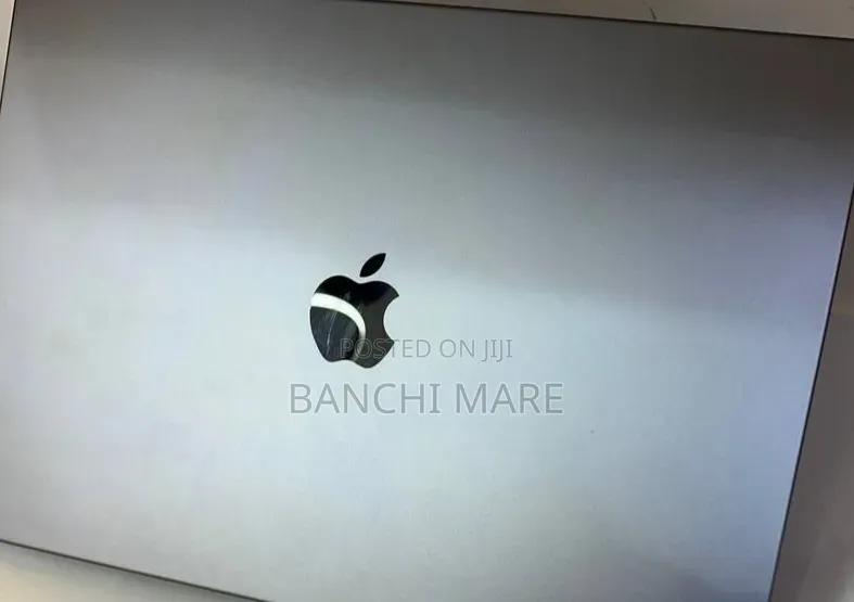 New Laptop Apple MacBook Pro 2022 M2 32GB Apple M2 SSD 512GB