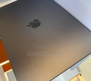 New Laptop Apple MacBook Pro 2022 M2 32GB Apple M2 SSD 512GB