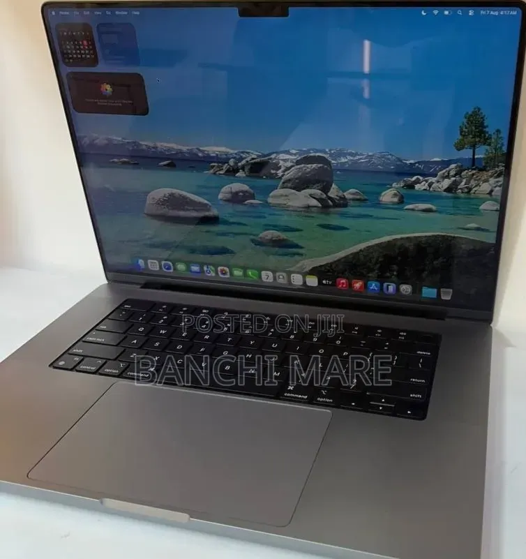 New Laptop Apple MacBook Pro 2022 M2 32GB Apple M2 SSD 512GB