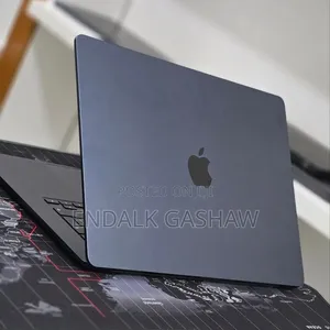 New Laptop Apple MacBook Air 2025 M4 16GB Apple M4 SSD 256GB