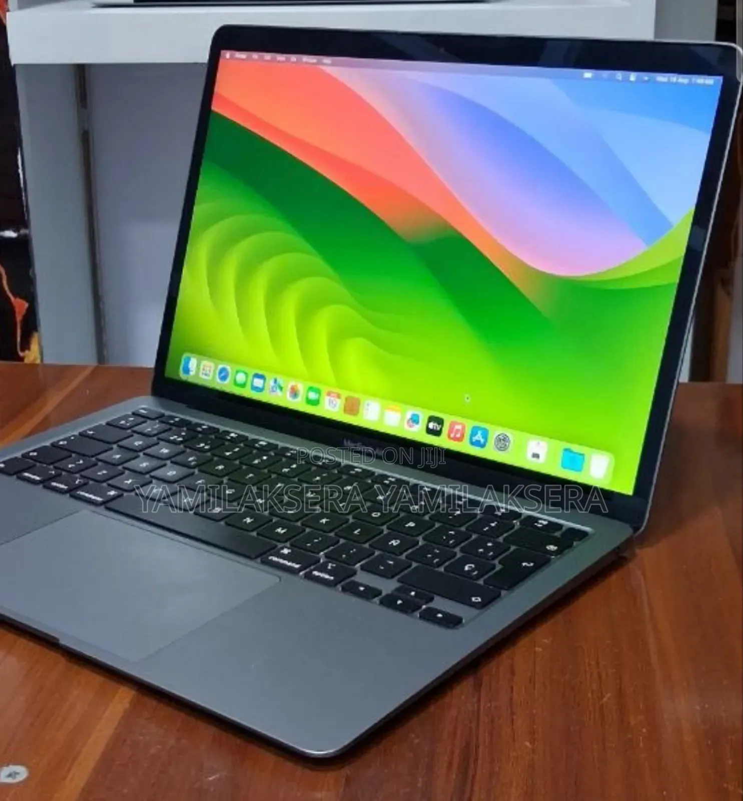 New Laptop Apple MacBook Air 2020 M1 8GB Intel Core i9 SSD 512GB