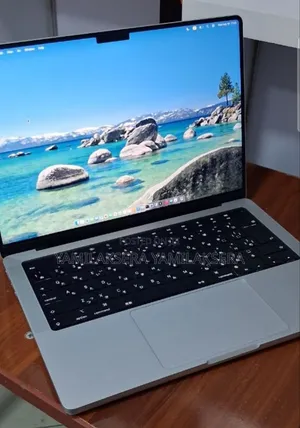 New Laptop Apple MacBook Pro 2024 M4 16GB Apple M4 Pro SSD 512GB