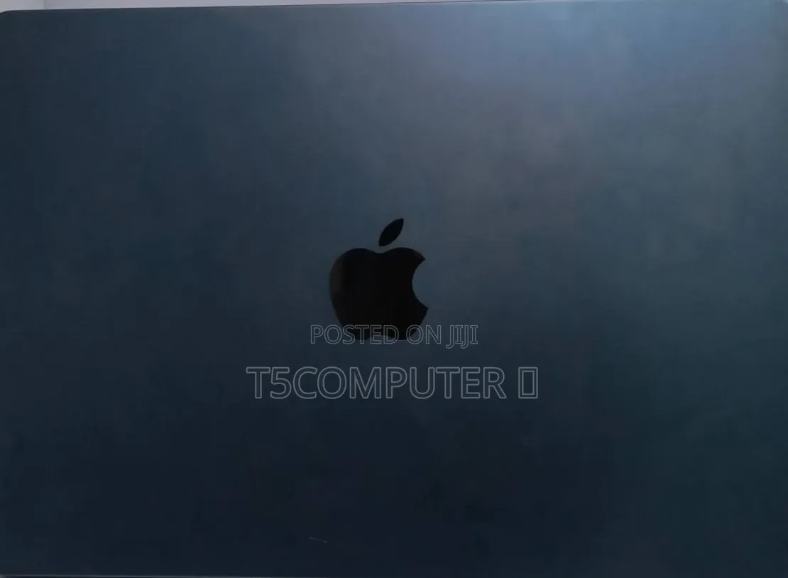 New Laptop Apple MacBook Air 2022 M2 8GB Apple M2 SSD 256GB