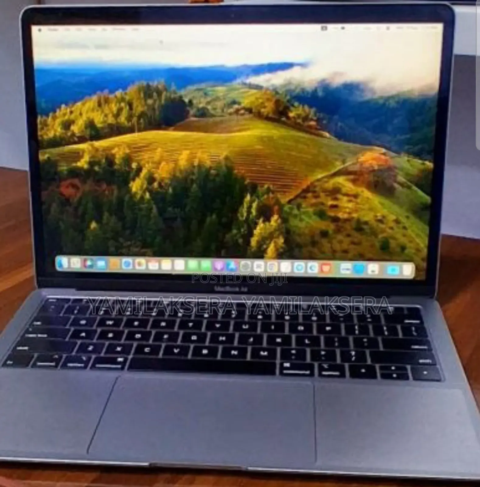 New Laptop Apple MacBook 2019 8GB Intel Core i5 SSD 128GB