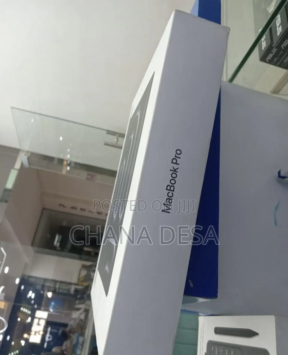 New Laptop Apple MacBook Pro 2026 M5 Max 32GB Apple M5 Max SSD 2T