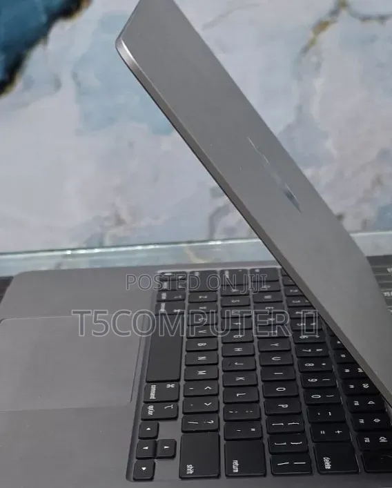 New Laptop Apple MacBook Air 2022 M2 16GB Apple M2 SSD 512GB