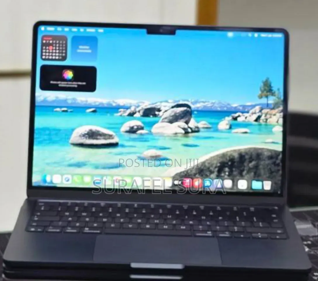 New Laptop Apple MacBook Air 2024 M3 16GB Apple M3 SSD 256GB