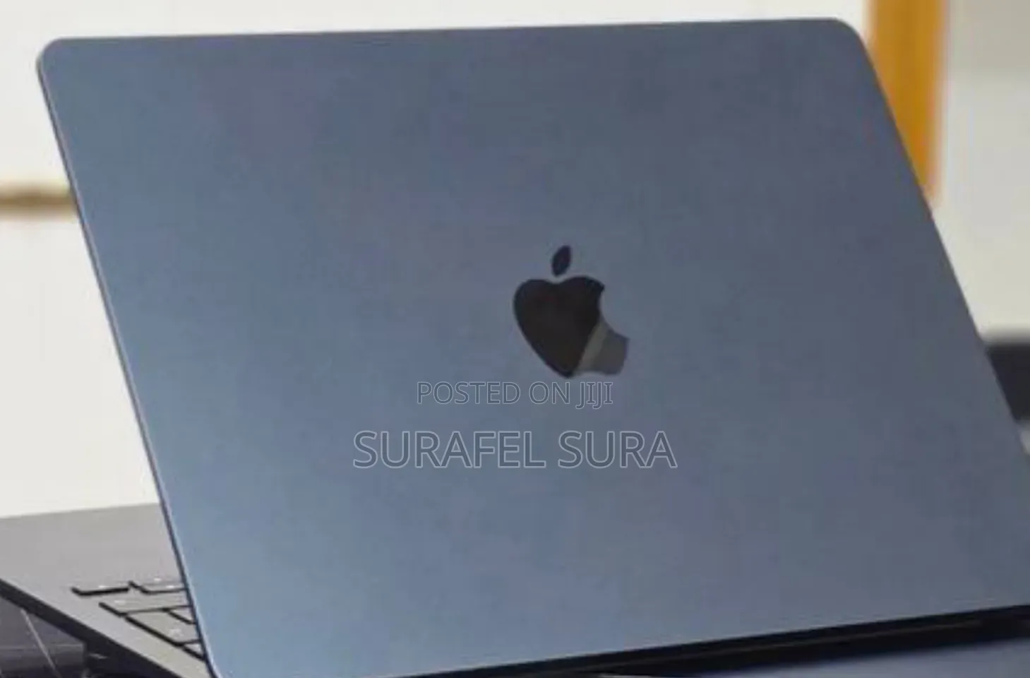New Laptop Apple MacBook Air 2024 M3 16GB Apple M3 SSD 256GB