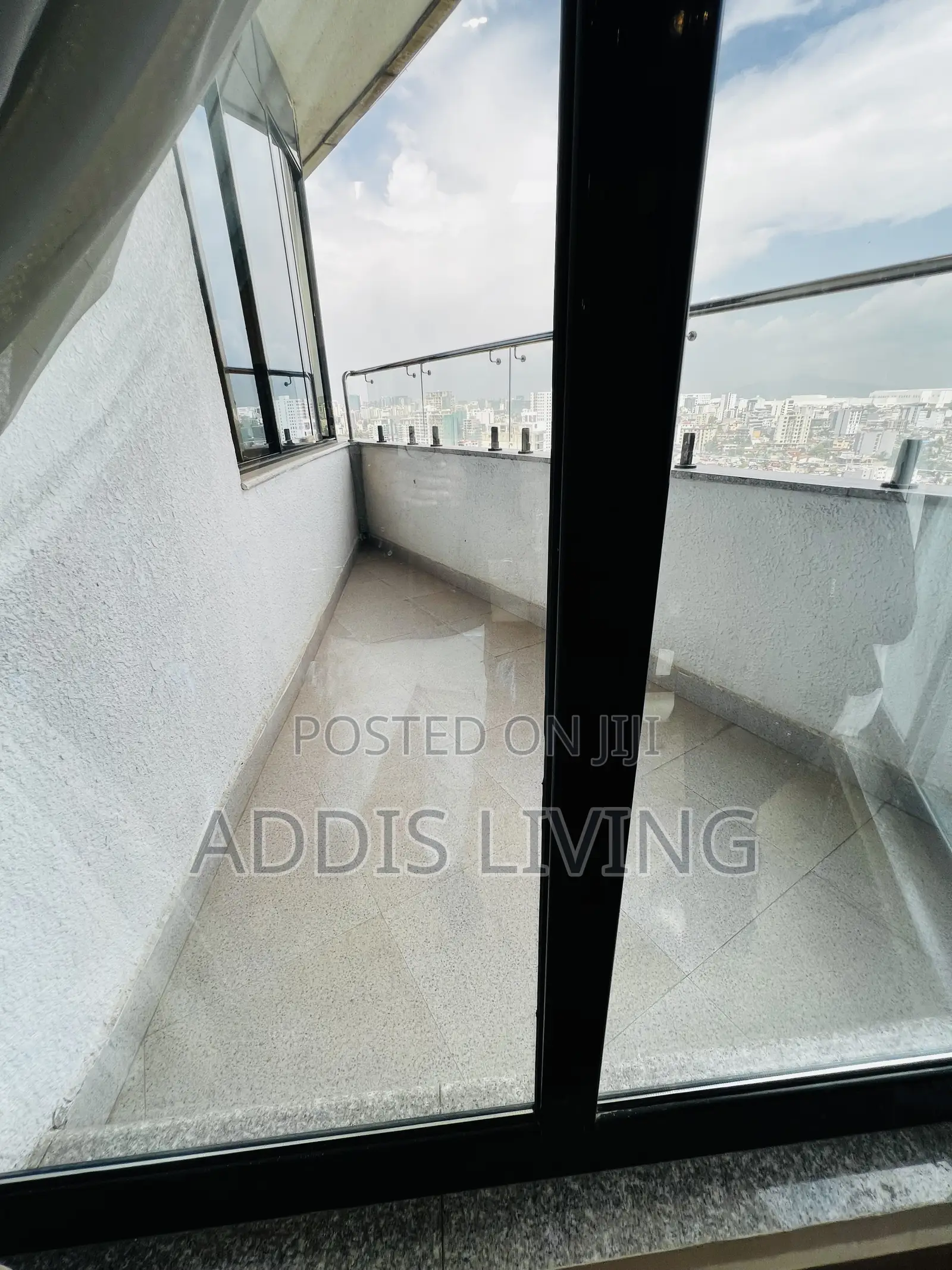 Furnished 4bdrm Apartment in Bole for rent
