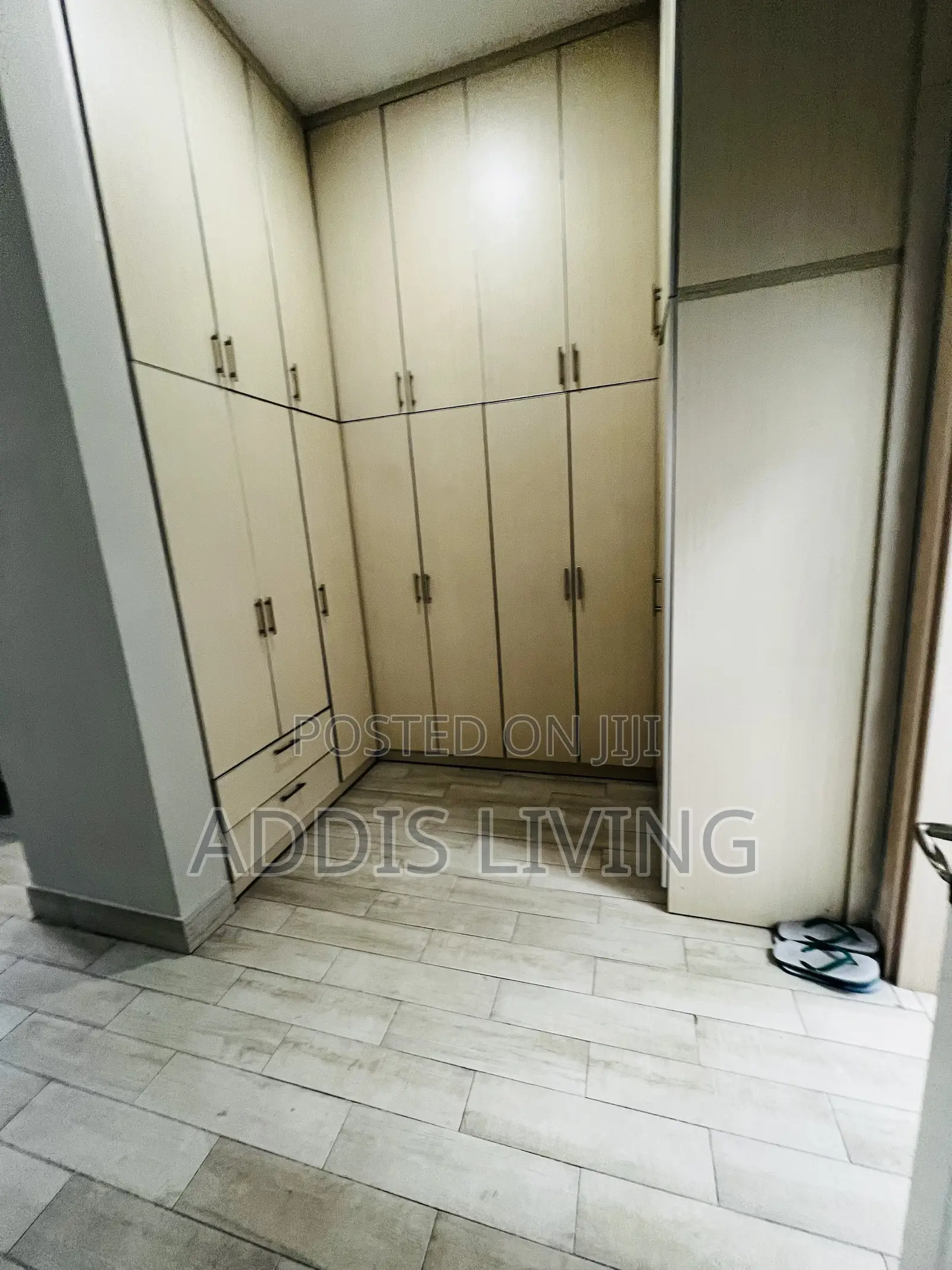 Furnished 4bdrm Apartment in Bole for rent