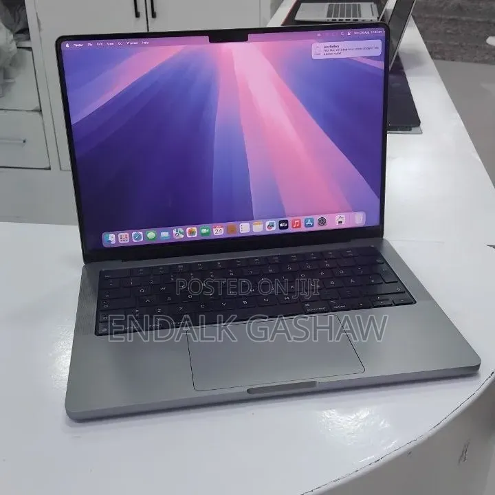 New Laptop Apple MacBook Pro 2021 M1 32GB Apple M1 SSD 1T