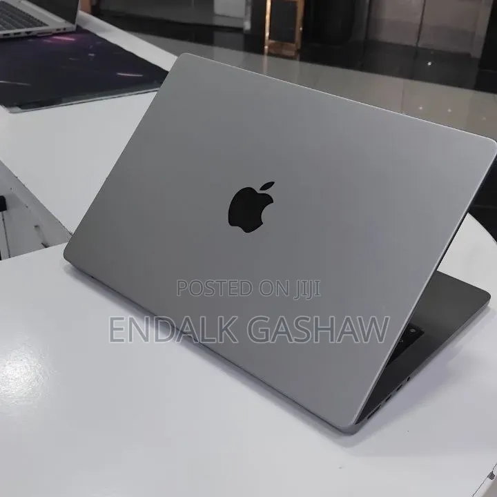 New Laptop Apple MacBook Pro 2021 M1 32GB Apple M1 SSD 1T