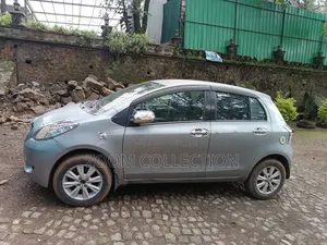 Toyota Yaris 2007 Gray