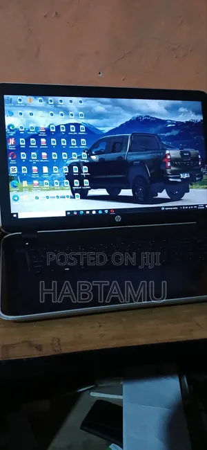 Laptop HP Pavilion 15 6GB AMD Ryzen 5 HDD 1T