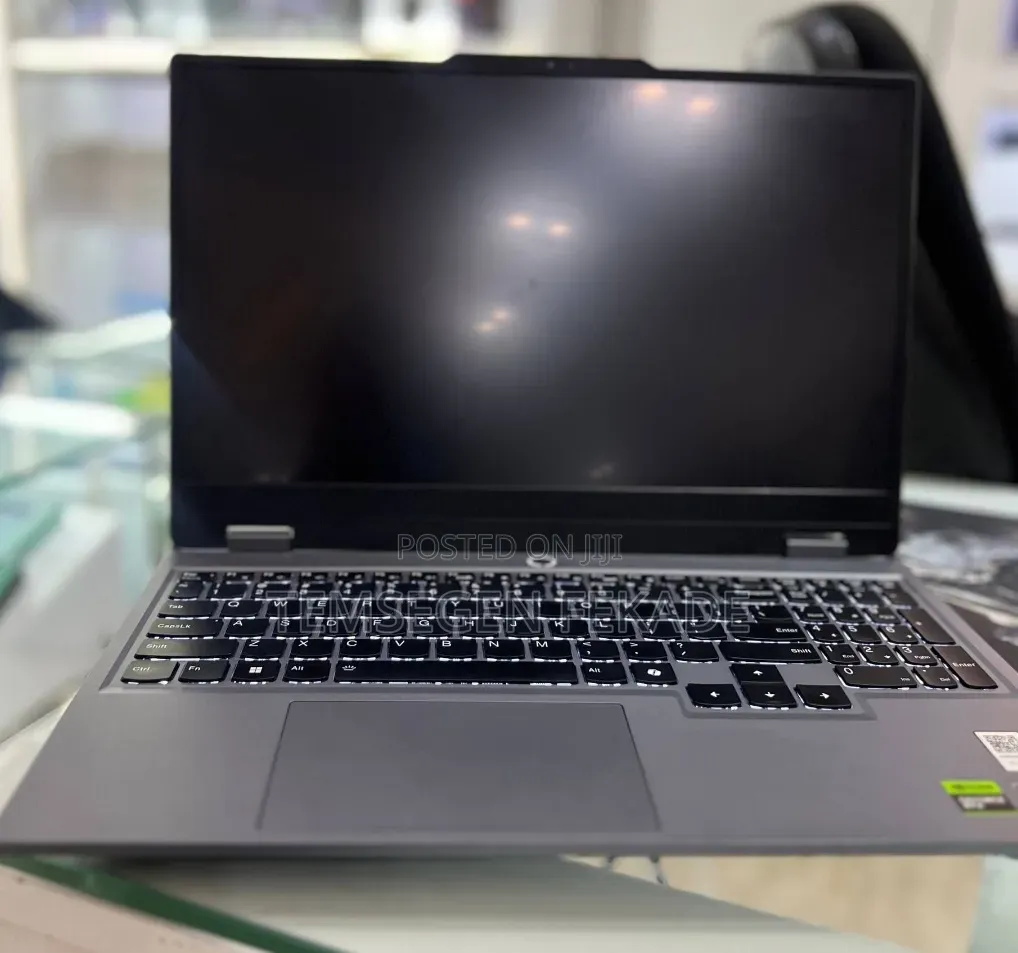 New Laptop Lenovo LOQ 15AHP10 16GB AMD Ryzen 5 SSD 512GB