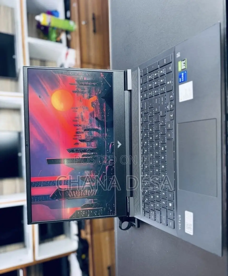 New Laptop HP Victus 16 16GB Intel Core i7 SSD 512GB