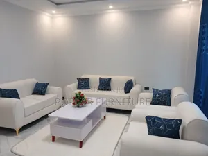Ratiahal Sofa
