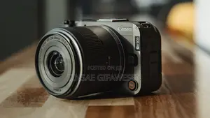 Canon R50 V