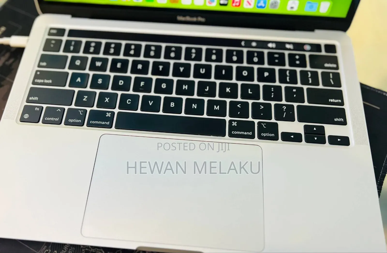 New Laptop Apple MacBook Pro 2020 M1 16GB Apple M1 SSD 256GB