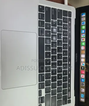 New Laptop Apple MacBook Pro 2021 M1 16GB Apple M3 Pro SSD 256GB