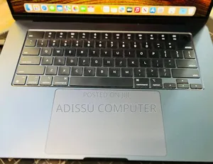 New Laptop Apple MacBook Air 2020 M1 8GB Apple M3 SSD 256GB