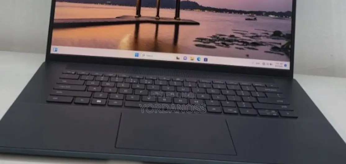 New Laptop Dell Inspiron 15 16GB Intel Core i7 SSD 512GB