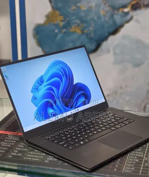New Laptop Dell XPS 15 16GB Intel Core i5 SSD 512GB
