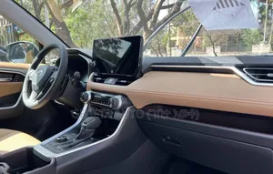Toyota RAV4 2024