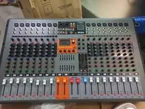 RCF 16-Channel Powered Mixer