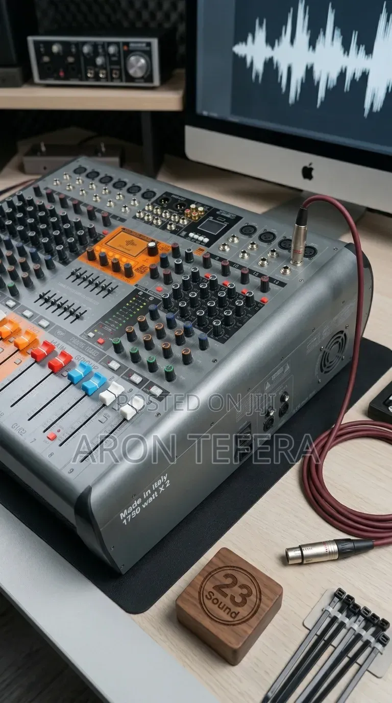 RCF 16-Channel Powered Mixer