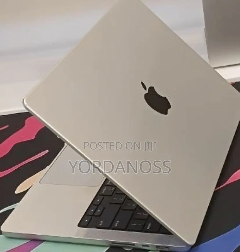 New Laptop Apple MacBook Pro 2021 M1 16GB Apple M1 SSD 512GB