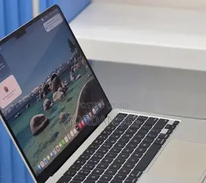 New Laptop Apple MacBook Air 2025 M4 16GB Apple M4 SSD 256GB
