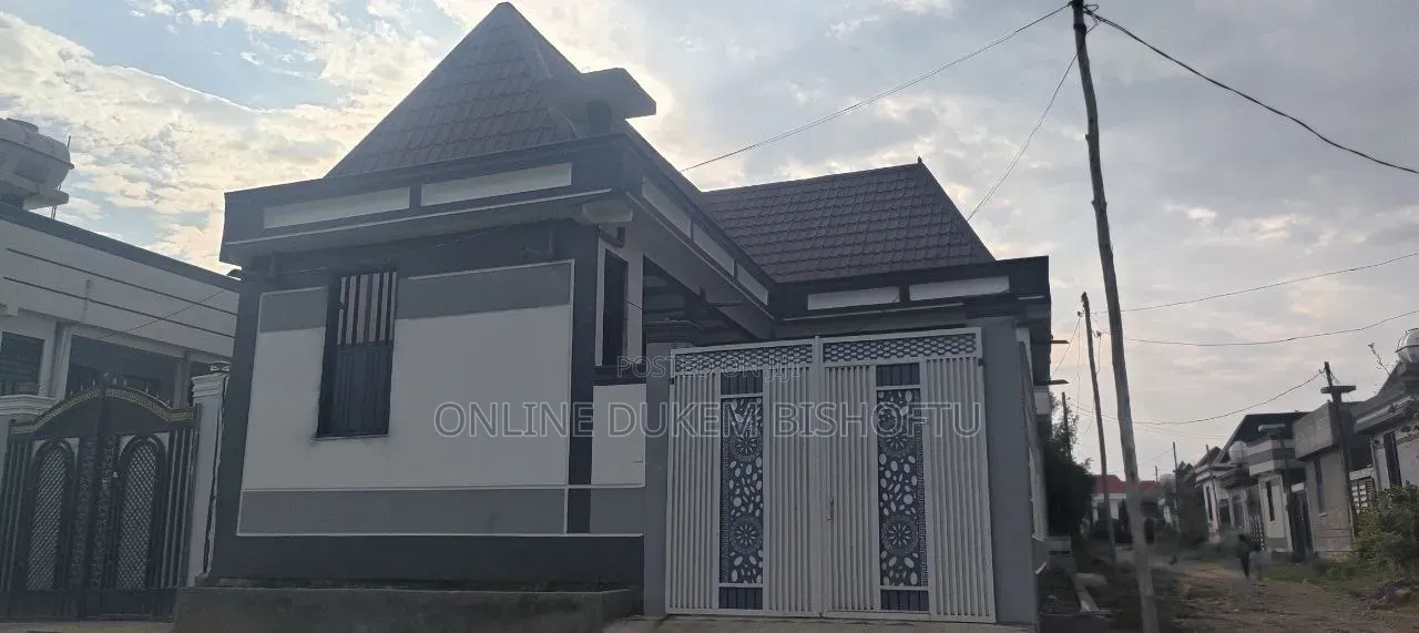 Furnished 8bdrm Villa in Bishoftu Dukem, Oromia-Finfinne for sale