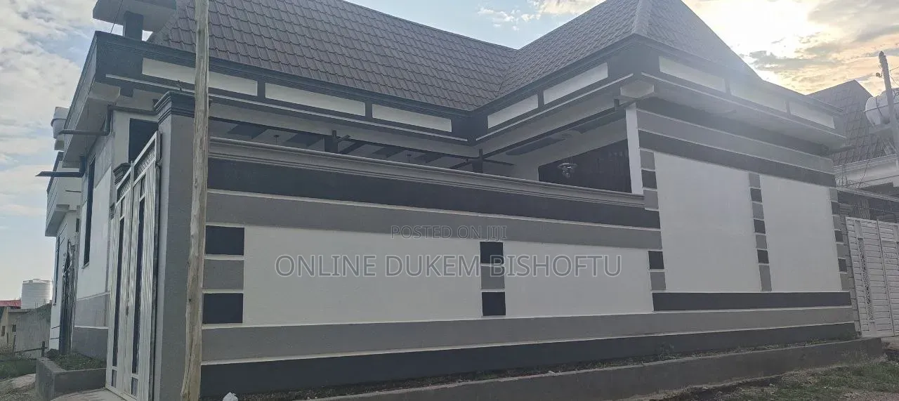 Furnished 8bdrm Villa in Bishoftu Dukem, Oromia-Finfinne for sale