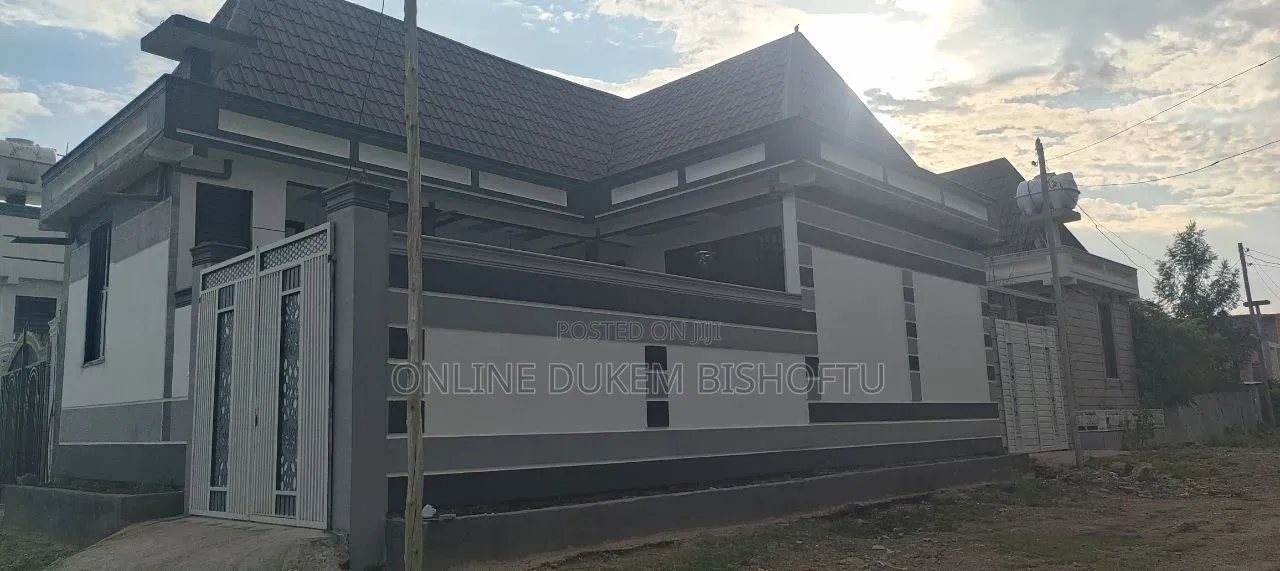 Furnished 8bdrm Villa in Bishoftu Dukem, Oromia-Finfinne for sale