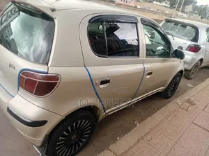 Toyota Vitz 2004