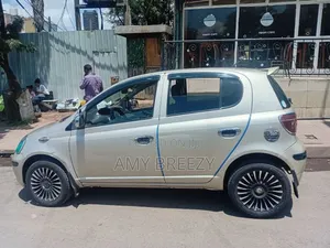 Toyota Vitz 2004