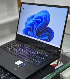 New Laptop HP Omen 16 16GB Intel Core i9 SSD 512GB