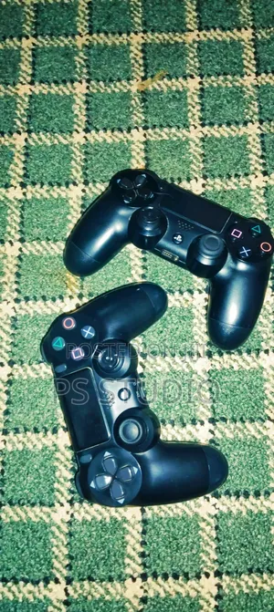 Ps4 Two Juestic 500 GB Softwer Virsion13.52