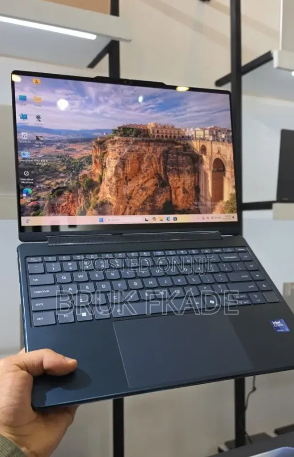New Laptop Lenovo ThinkPad Yoga 16GB Intel Core Ultra 7 SSD 1T