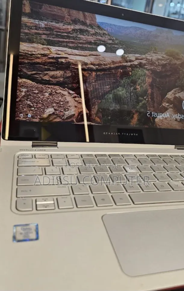 New Laptop HP x360 310 G2 8GB Intel Core i5 SSD 256GB
