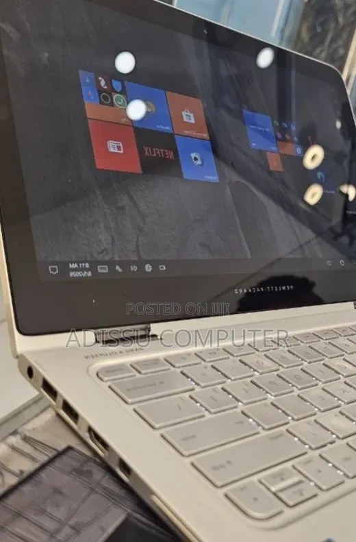 New Laptop HP x360 310 G2 8GB Intel Core i5 SSD 256GB