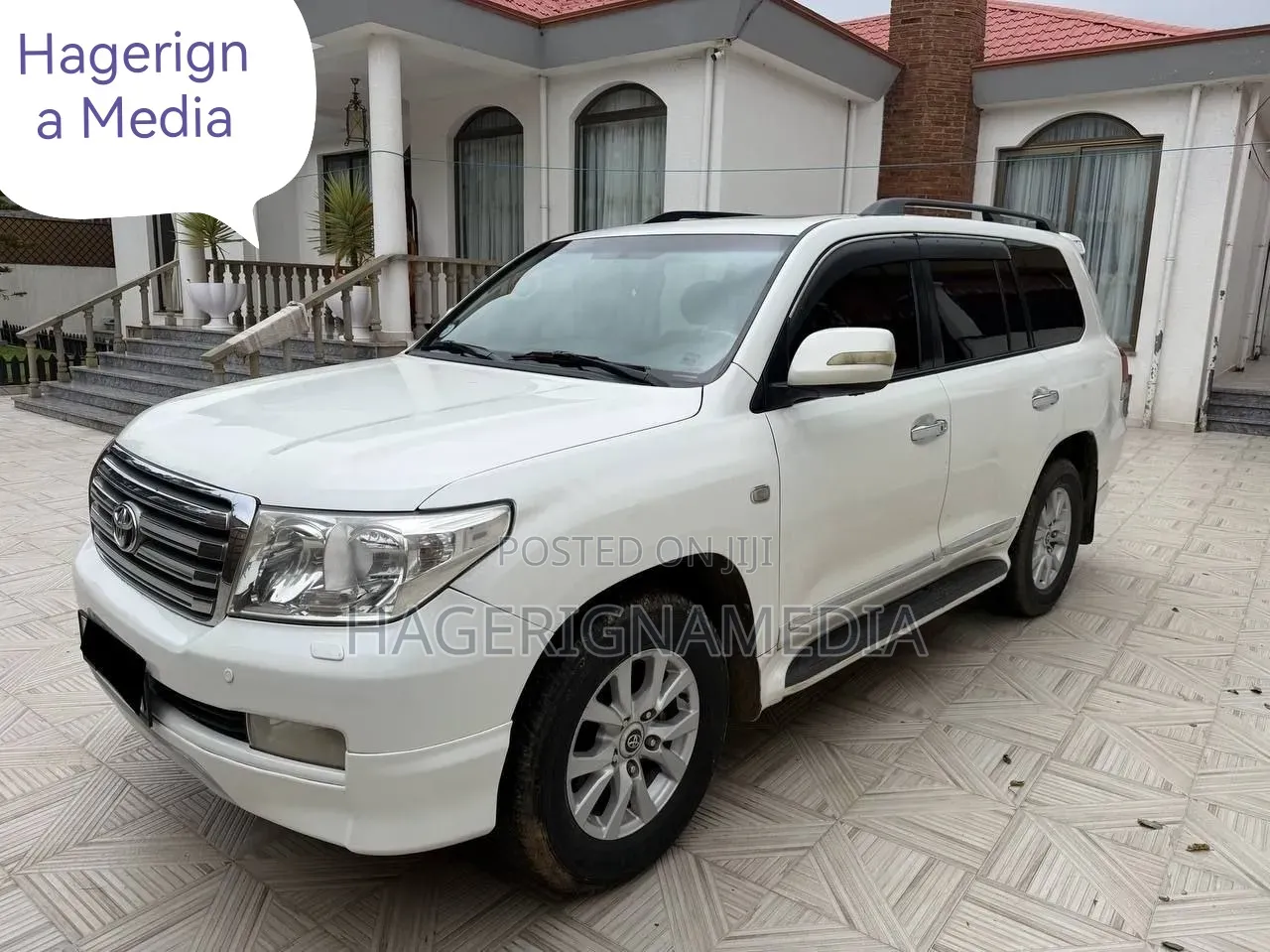 Toyota Land Cruiser 2010 White