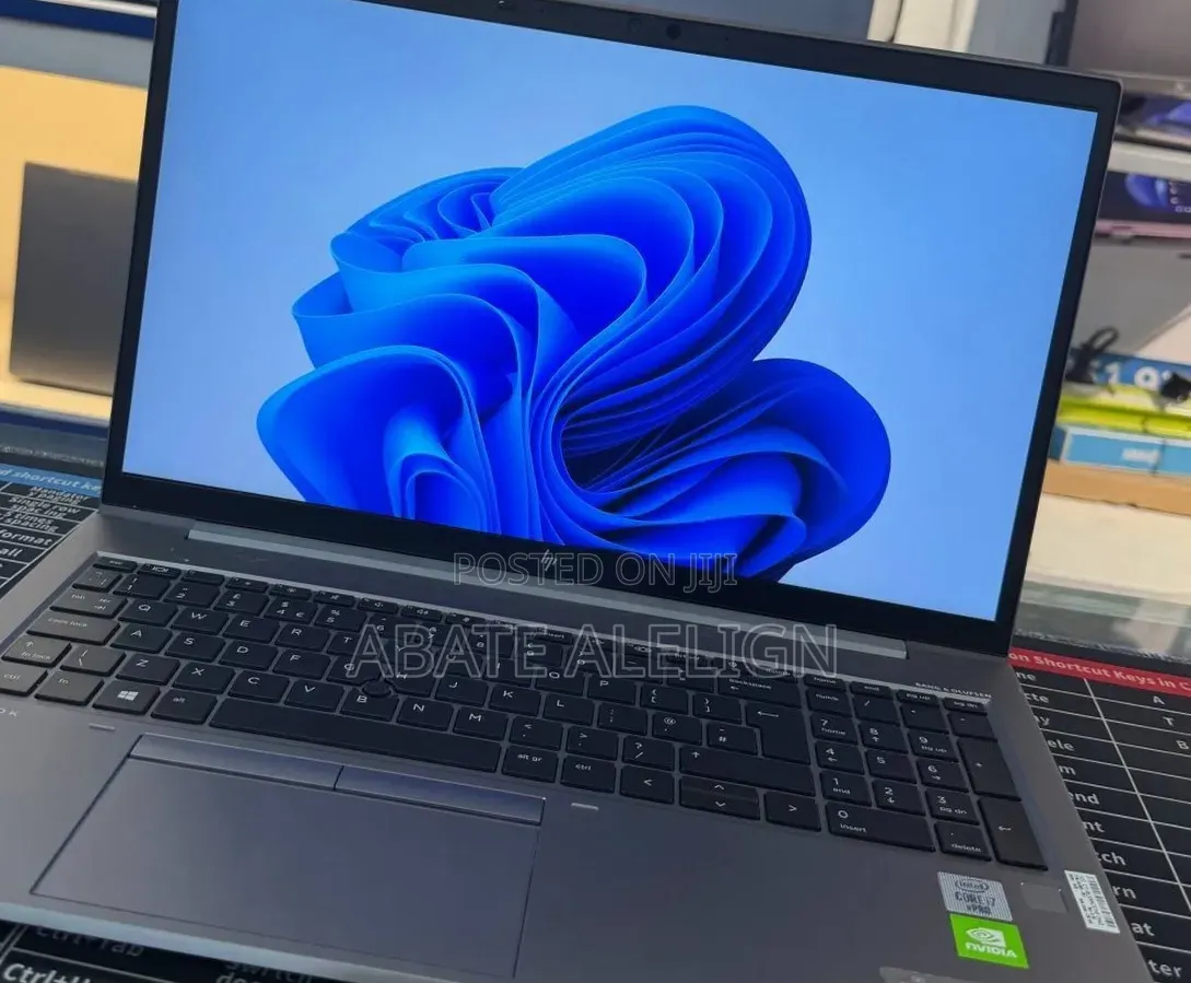 New Laptop HP ZBook 15 16GB Intel Core i7 SSD 512GB