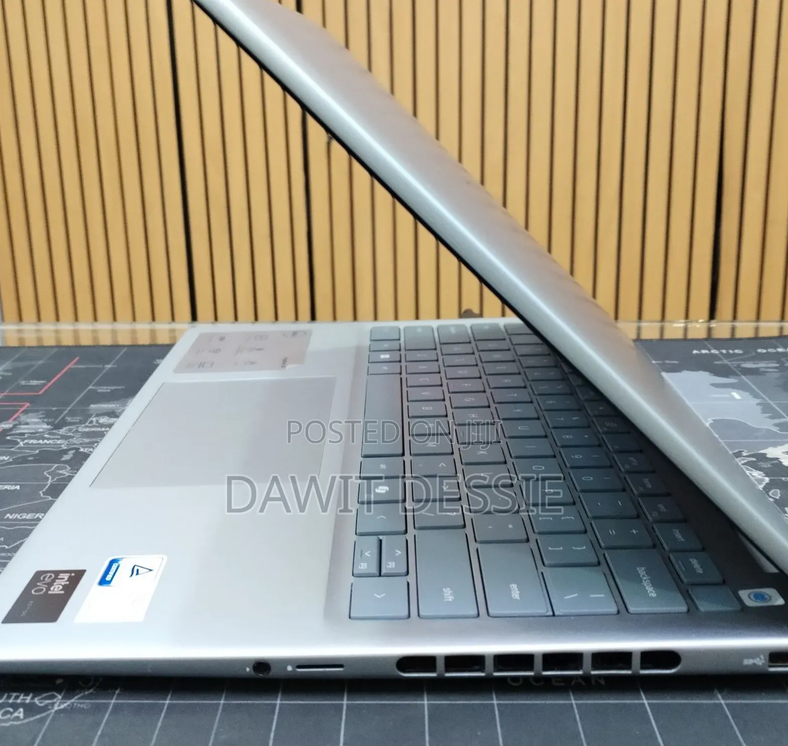 New Laptop Dell Inspiron 14 7440 16GB Intel Core Ultra 7 SSD 1T