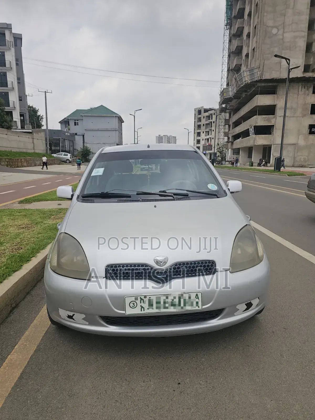 Toyota Vitz 1999 Silver
