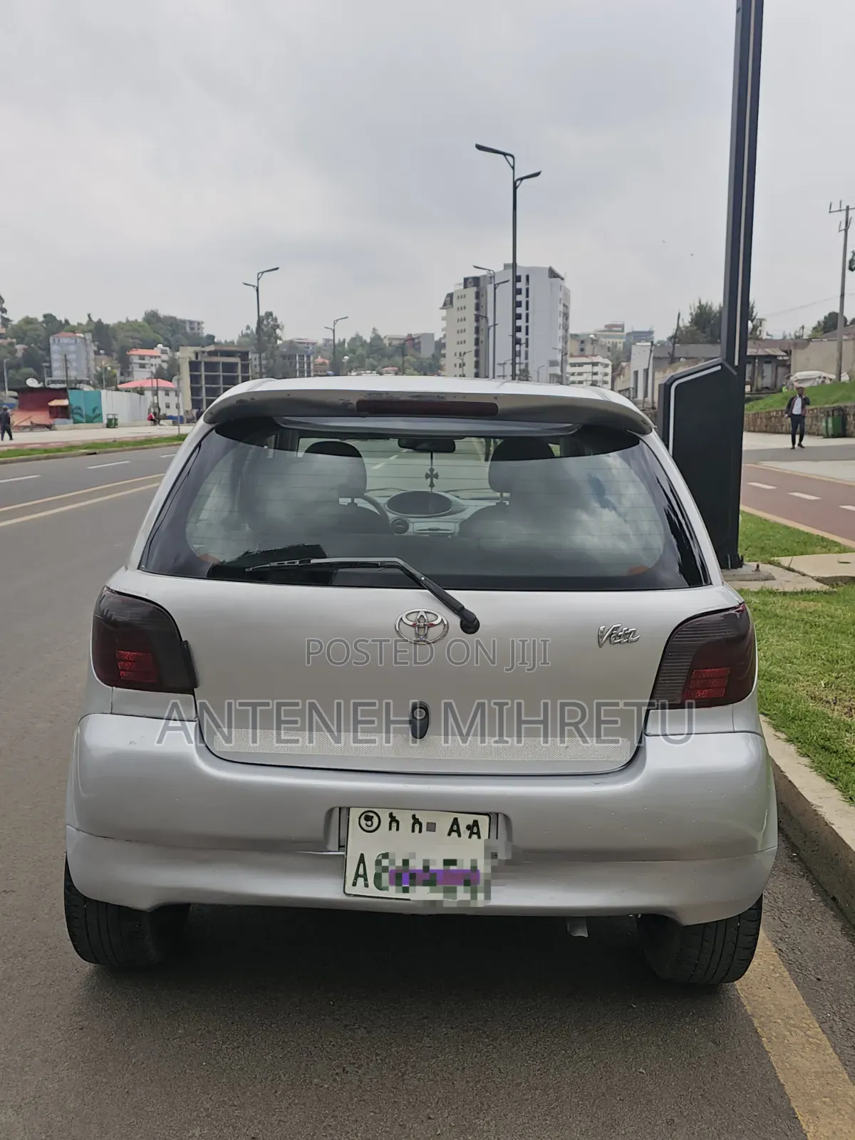 Toyota Vitz 2001 Silver