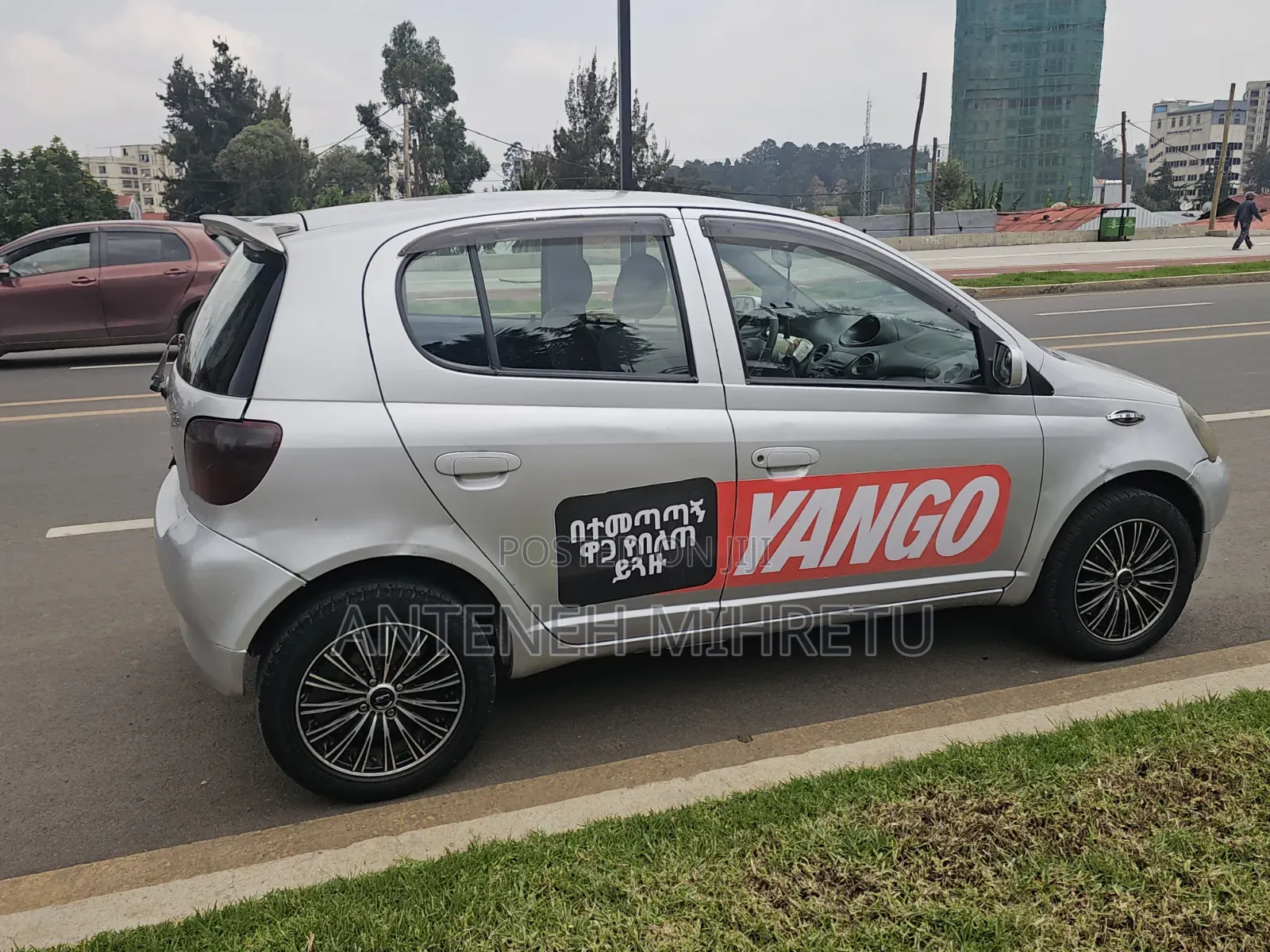 Toyota Vitz 2001 Silver
