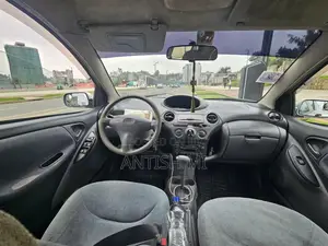 Toyota Vitz 1999 Silver